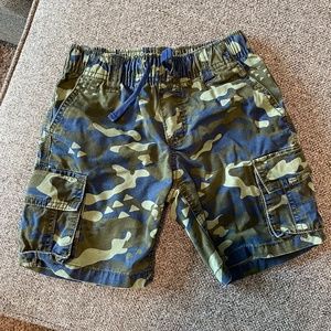 Camouflage cargo shorts